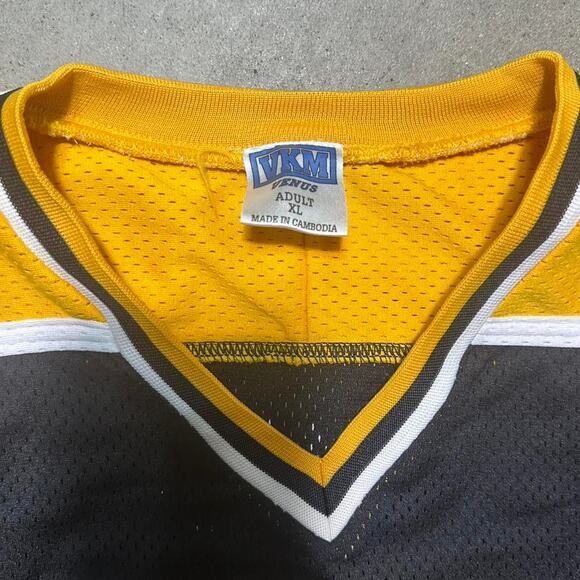 Mikes Hard Lemonade Hockey Jersey Mens XL Black Yellow Striped Alcohol Tee Shirt - Picture 4 of 4